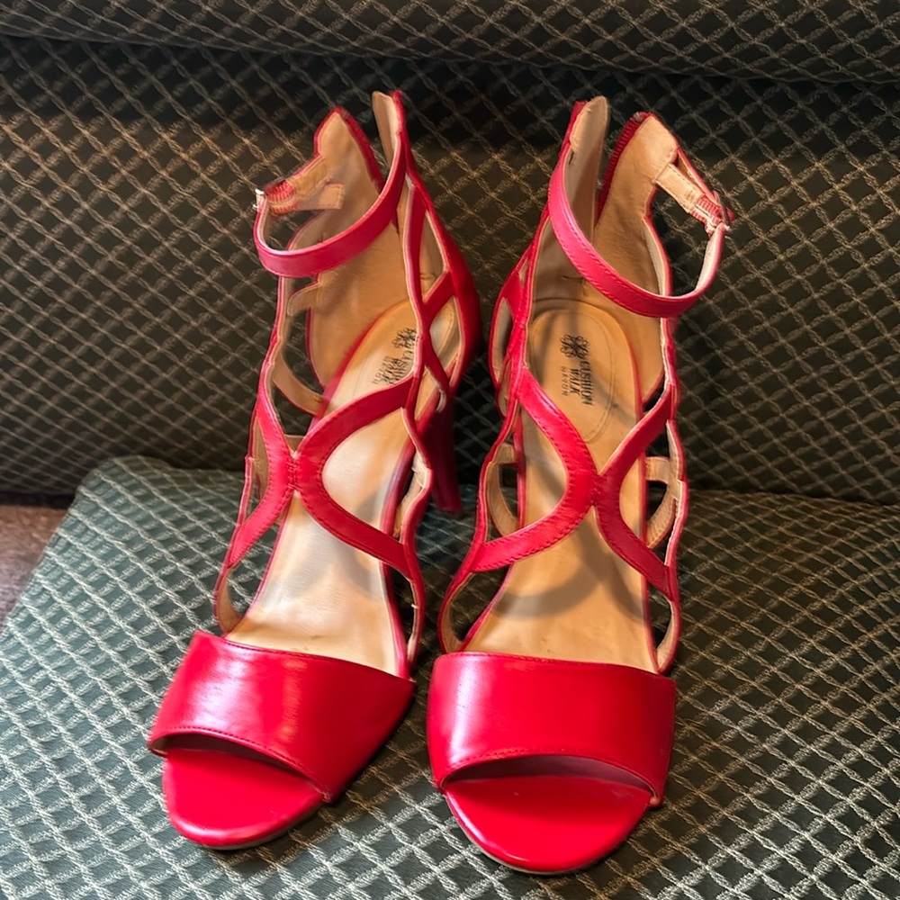 Gently used Cushion Walk by Avon red strappy heels| size 10
